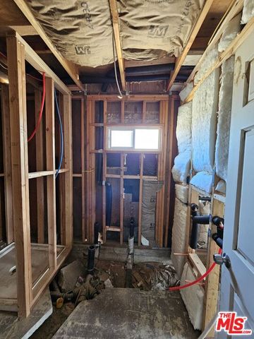 7797 Quartz Road, Mojave, CA 93519