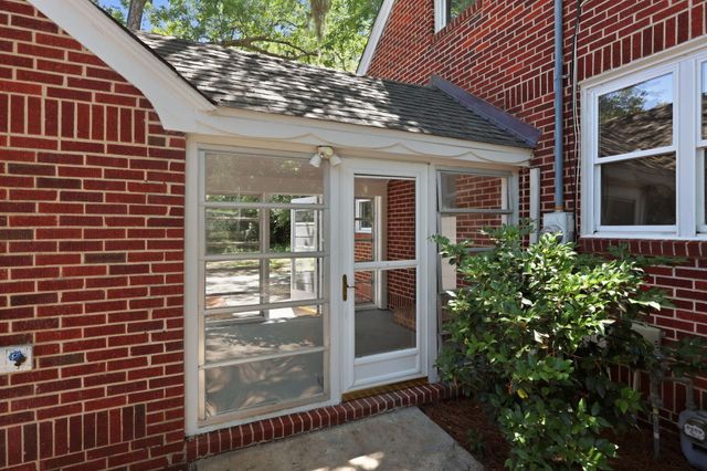 2043 Wappoo Drive, Charleston, SC 29412