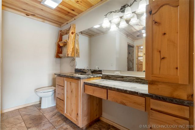 72860 S 220 Road, Wagoner, OK 74467