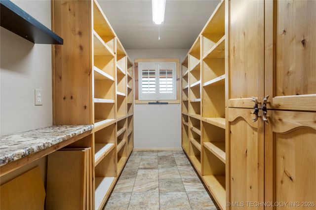 72860 S 220 Road, Wagoner, OK 74467