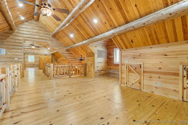 72860 S 220 Road, Wagoner, OK 74467