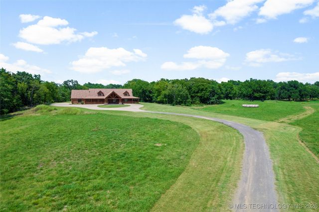 72860 S 220 Road, Wagoner, OK 74467