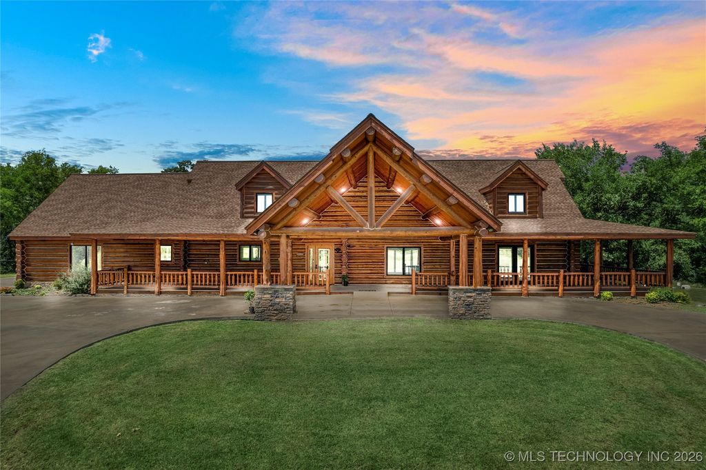 72860 S 220 Road, Wagoner, OK 74467