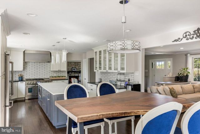 4981 NEW RD, New Hope, PA 18938