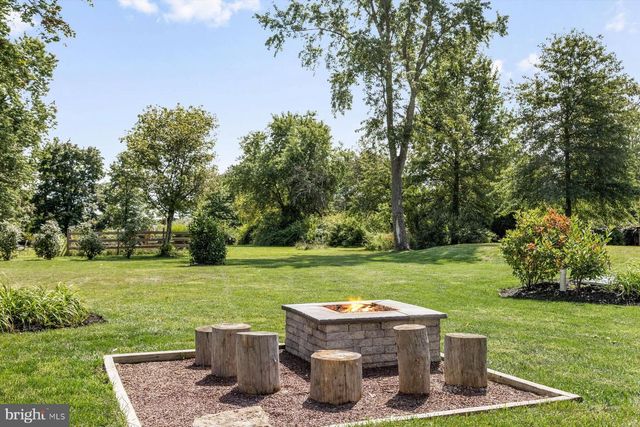 4981 NEW RD, New Hope, PA 18938