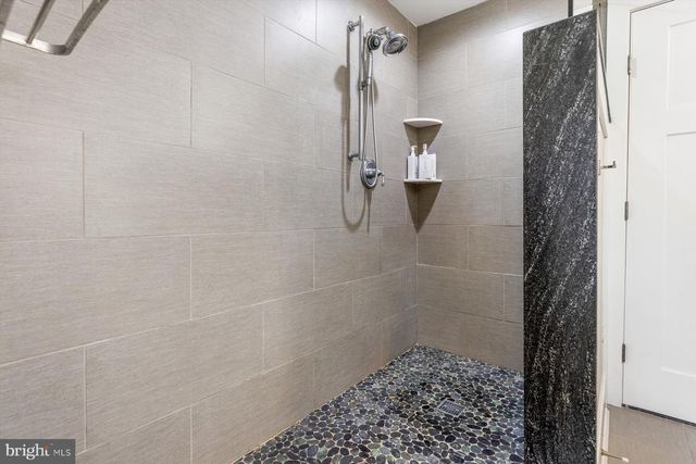 4981 NEW RD, New Hope, PA 18938