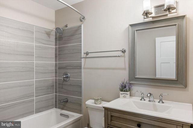 4981 NEW RD, New Hope, PA 18938