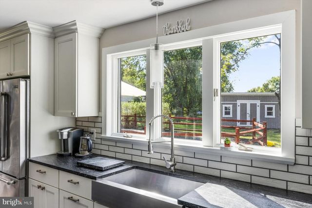 4981 NEW RD, New Hope, PA 18938