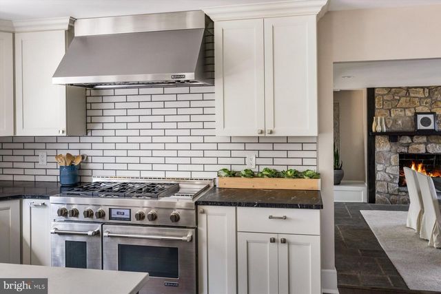 4981 NEW RD, New Hope, PA 18938