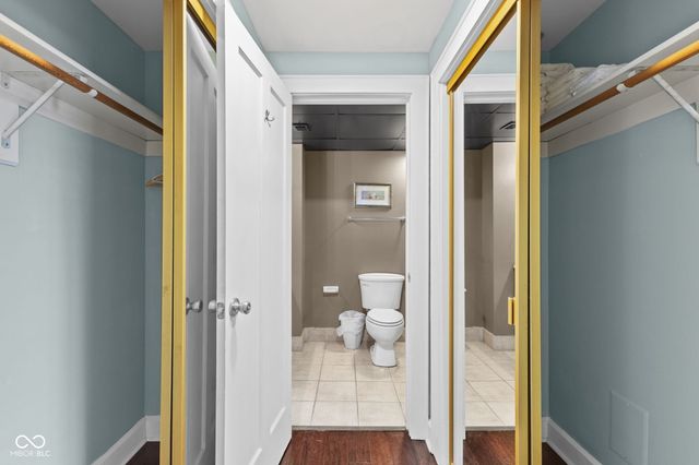 230 E 9th Street 411, Indianapolis, IN 46204