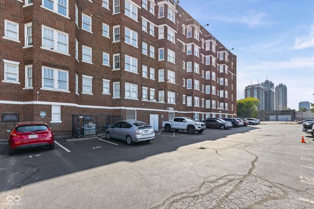 230 E 9th Street 411, Indianapolis, IN 46204