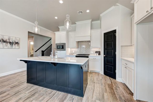 4825 Sand Lily Lane, Edmond, OK 73034