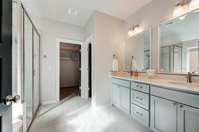 4825 Sand Lily Lane, Edmond, OK 73034