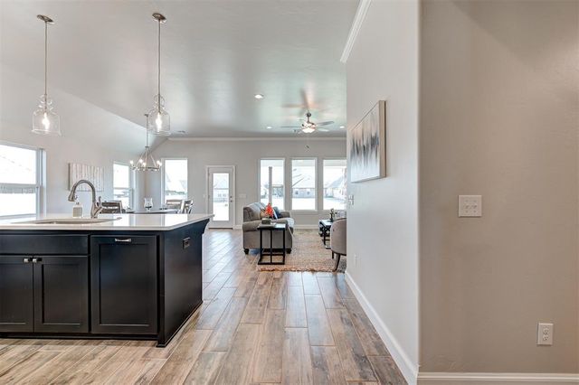 4825 Sand Lily Lane, Edmond, OK 73034