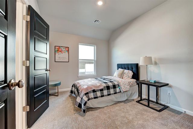4825 Sand Lily Lane, Edmond, OK 73034