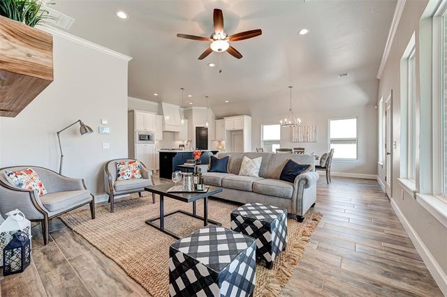 4825 Sand Lily Lane, Edmond, OK 73034