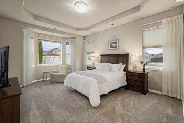 1527 Jade Ave., West Richland, WA 99353