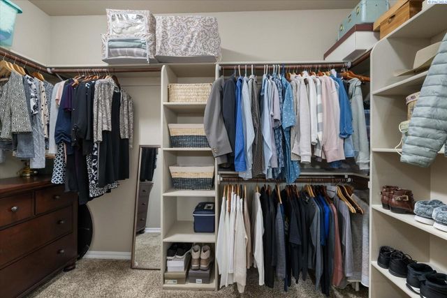 1527 Jade Ave., West Richland, WA 99353