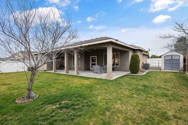 1527 Jade Ave., West Richland, WA 99353