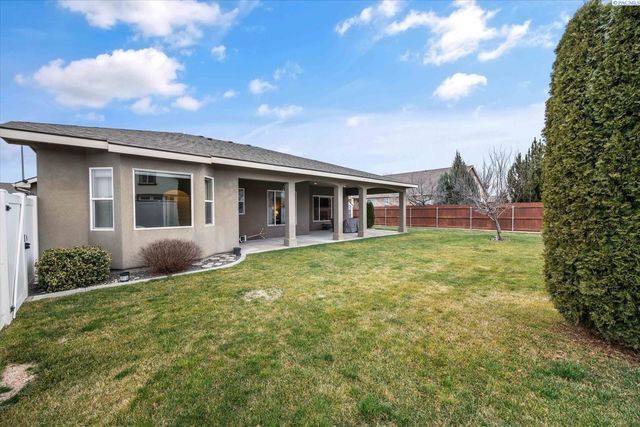 1527 Jade Ave., West Richland, WA 99353