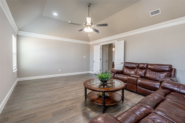 170 Tennessee Drive, Stephenville, TX 76401