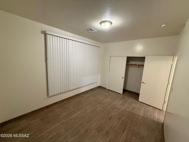 6274 S Iron Brand Drive, Tucson, AZ 85757