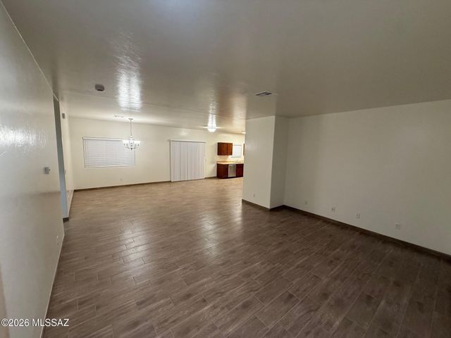 6274 S Iron Brand Drive, Tucson, AZ 85757