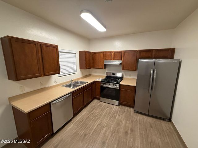 6274 S Iron Brand Drive, Tucson, AZ 85757