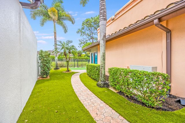 6388 Via Rosa, Boca Raton, FL 33433