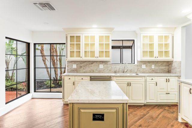 6388 Via Rosa, Boca Raton, FL 33433