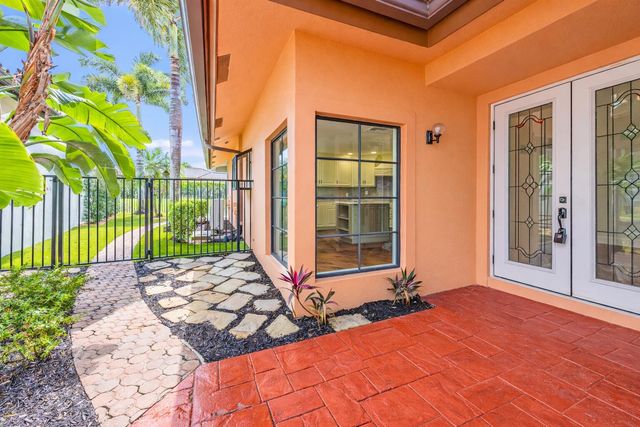 6388 Via Rosa, Boca Raton, FL 33433