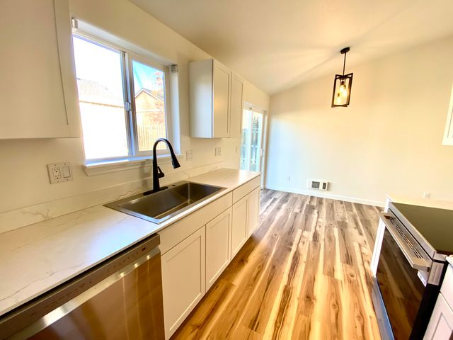 20050 Elizabeth, Bend, OR 97702