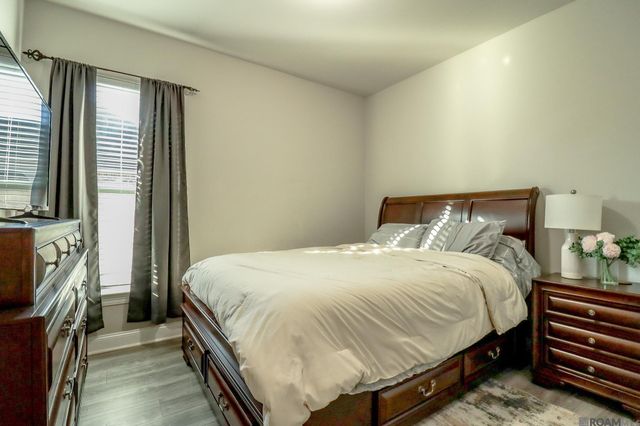 1722 S Gonzales Trace Ave, Gonzales, LA 70737