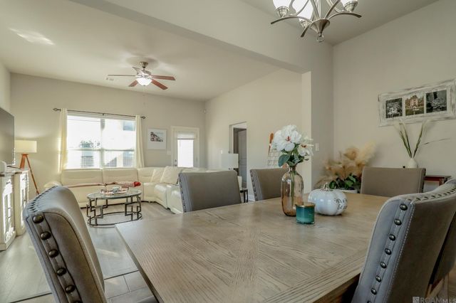 1722 S Gonzales Trace Ave, Gonzales, LA 70737