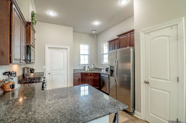 1722 S Gonzales Trace Ave, Gonzales, LA 70737