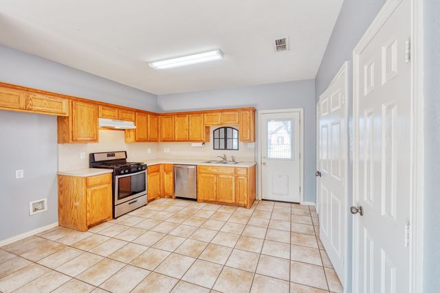 216 & 220 E Walcott Street, Pilot Point, TX 76258