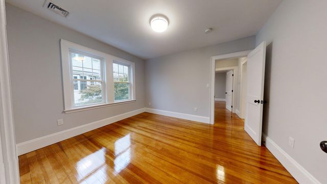 33 Grafton Street 2, Arlington, MA 02474