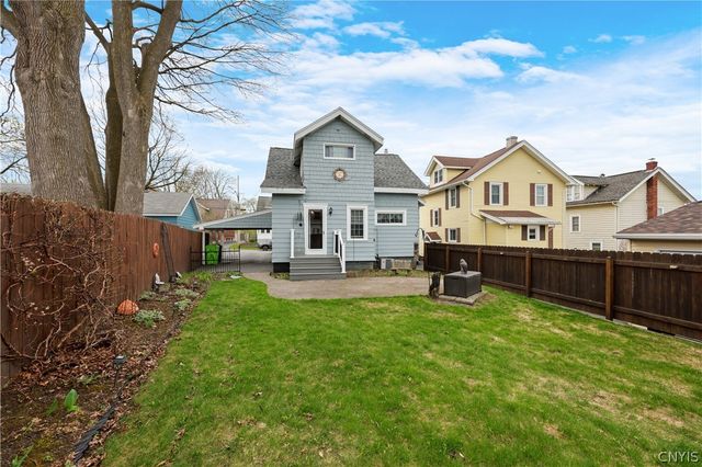 220 Roxford Road North, Salina, NY 13208