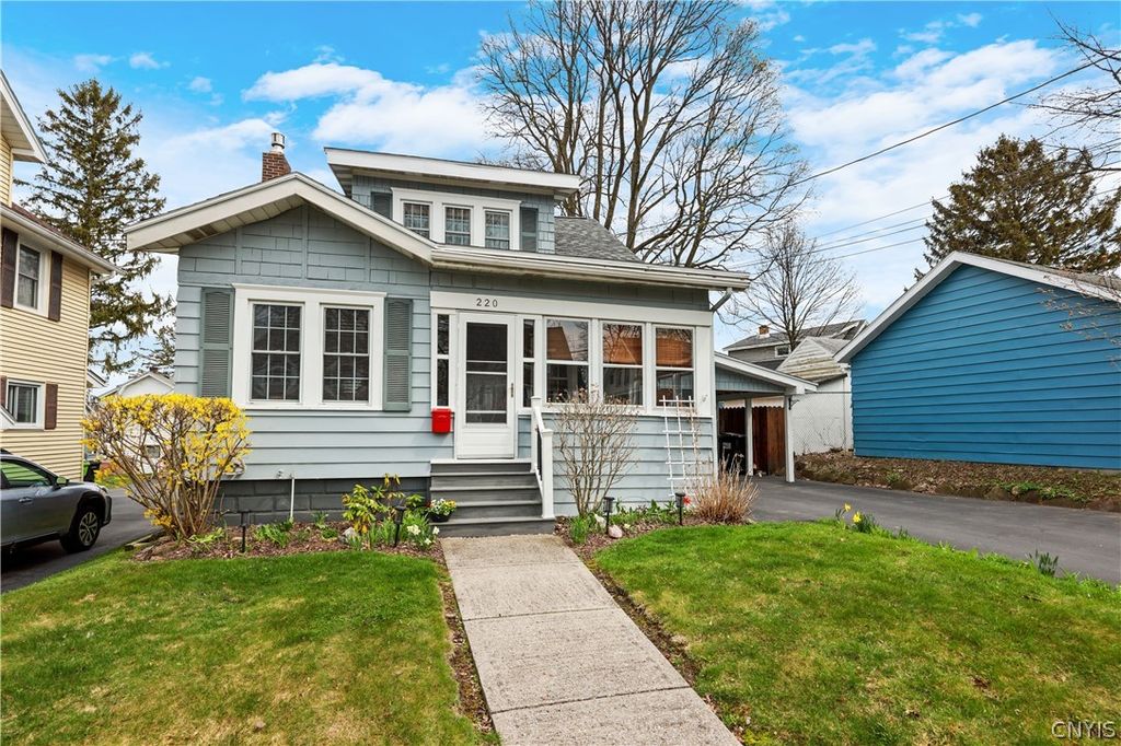 220 Roxford Road North, Salina, NY 13208