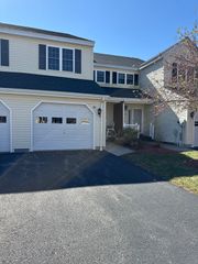 48 Belgian Way 48, Fitchburg, MA 01420