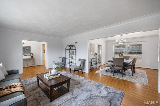 8621 S Laclede Station Road, Unincorporated, MO 63123