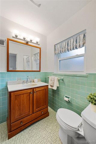 8621 S Laclede Station Road, Unincorporated, MO 63123