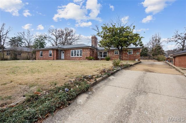 8621 S Laclede Station Road, Unincorporated, MO 63123