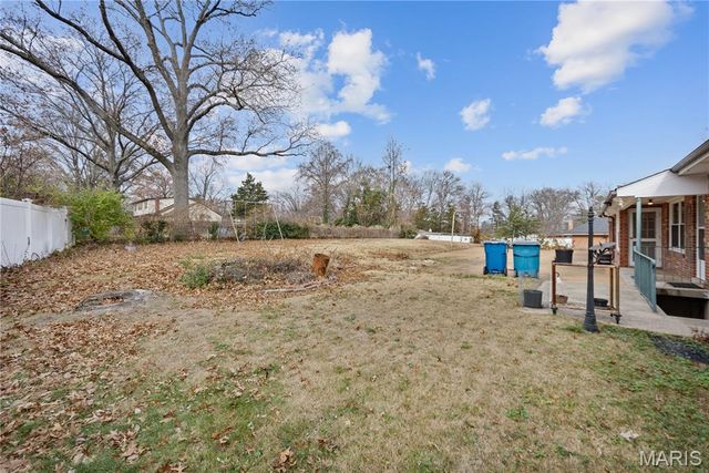 8621 S Laclede Station Road, Unincorporated, MO 63123