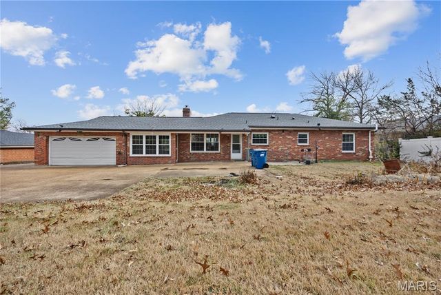 8621 S Laclede Station Road, Unincorporated, MO 63123