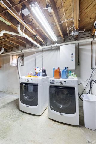 8621 S Laclede Station Road, Unincorporated, MO 63123