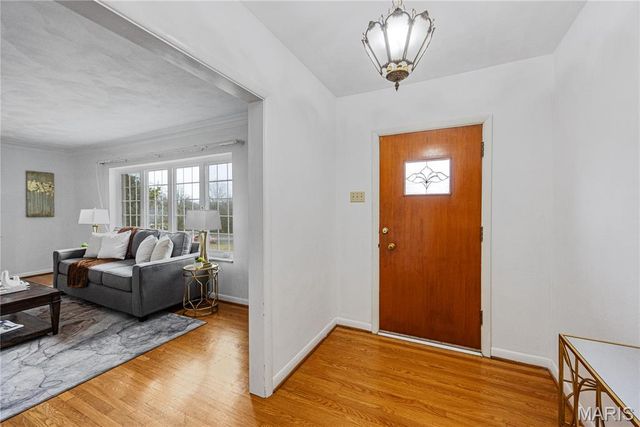 8621 S Laclede Station Road, Unincorporated, MO 63123