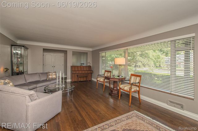 19415 Riverside Drive, Beverly Hills Village, MI 48025