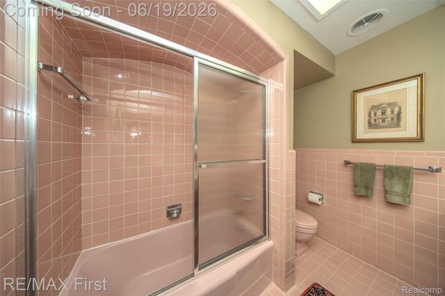 19415 Riverside Drive, Beverly Hills Village, MI 48025