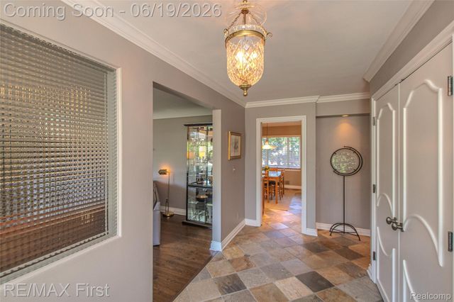 19415 Riverside Drive, Beverly Hills Village, MI 48025